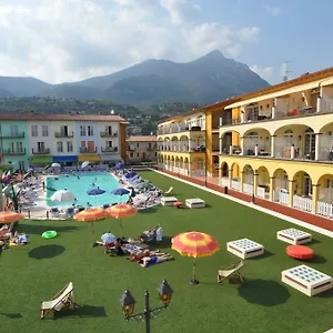 Giardino Dei Colori Dianella Pool Relax &family Friendly Apartment Toscolano-Maderno